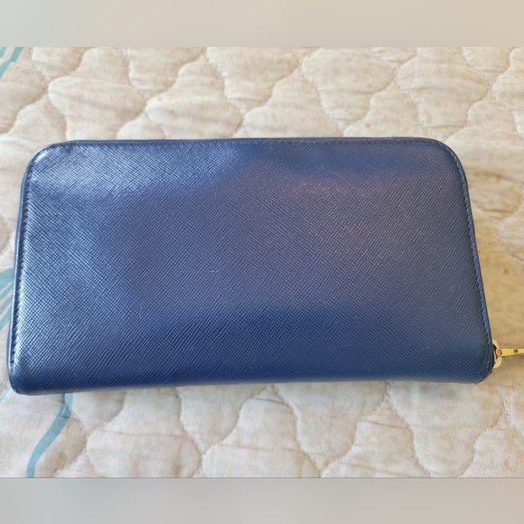 Prada wallet - Picture 3 of 8